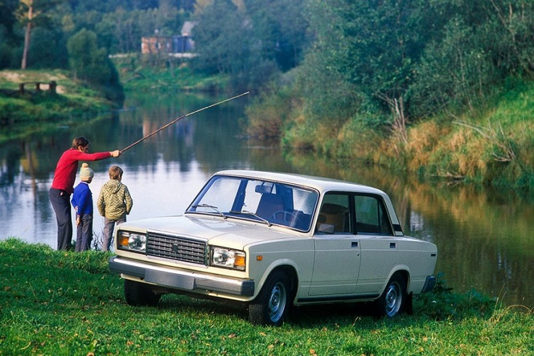 ВАЗ-2107 больше не лидер «вторички»: Kia Rio и Hyundai Solaris вырвались вперёд