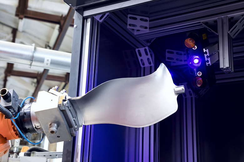 В России запустили роботизированный комплекс для высокоточной обработки деталей авиадвигателей В России запустили роботизированный комплекс для высокоточной обработки деталей авиадвигателей