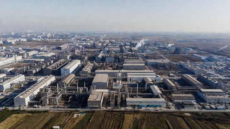 Китайцы заметно нарастят объёмы производства памяти DRAM, хотя рынок это пока не спасёт. CXMT и YMTC собираются строить новые заводы