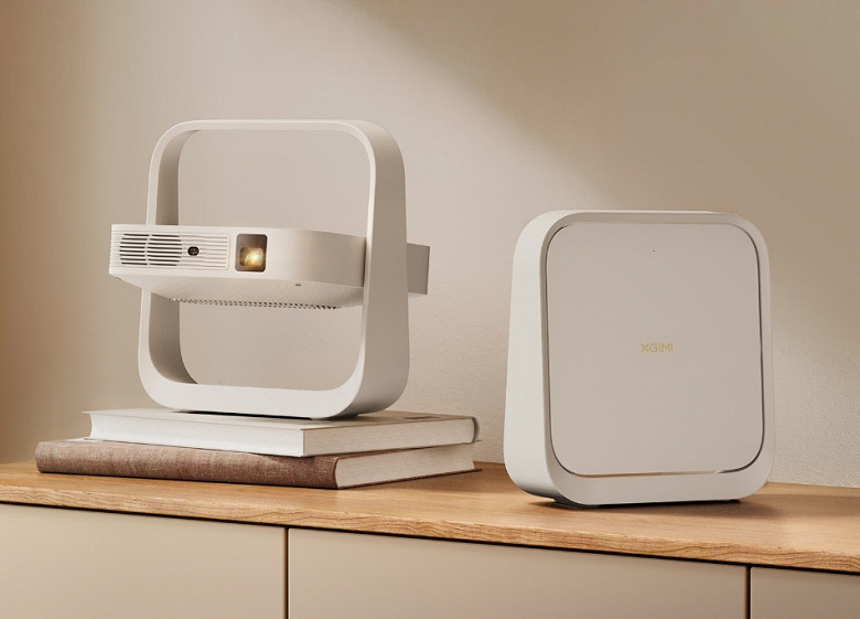 Стильный и недорогой проектор Xgimi Z6X габаритами с книгу.
