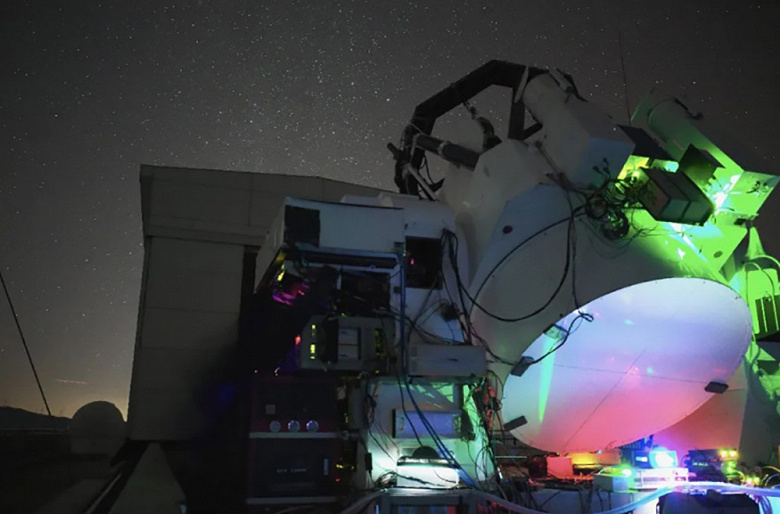 «Сквозь 40 000 километров»: Китай установил мировой рекорд лазерной связи со спутником — сигнал преодолел 40 740 километров