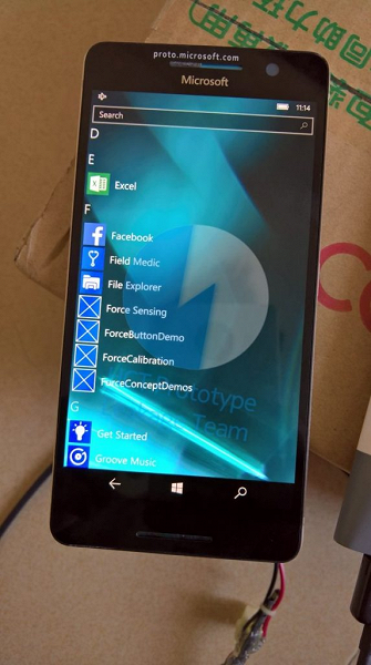 Появились фото смартфона Microsoft Lumia 960 на базе SoC Snapdragon 820