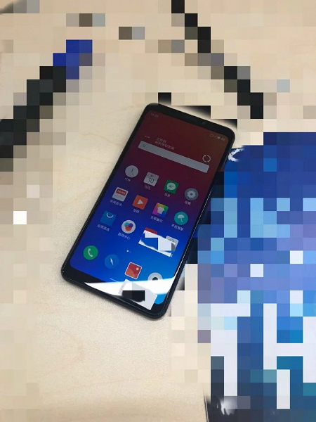 Смартфон Meizu V8 красуется на качественных фото