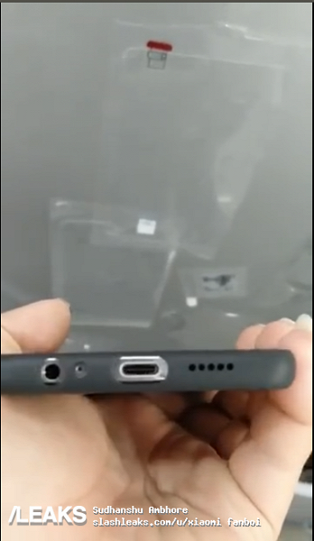Живые фото Huawei P30 подтверждают наличие разъема 3,5 мм 