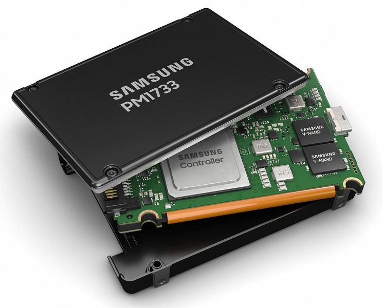 SSD Samsung PM1733: скорость чтения 8,0 ГБ/с, производительность 1 500 000 IOPS, объем — до 30,72 ТБ 