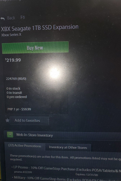 Если захотите полноценно расширить хранилище Xbox Series X, придётся заплатить 220 долларов. Столько стоит специальная карта