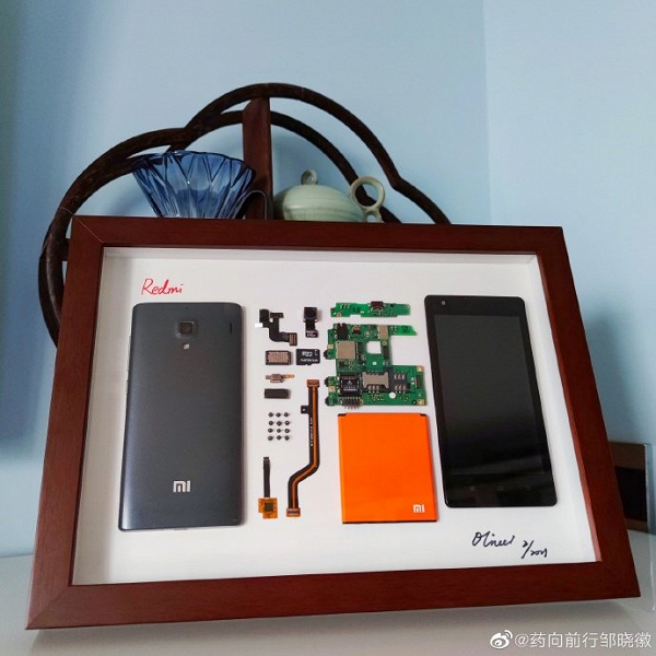 9-летний мальчик удивил главу Xiaomi: он превратил оригинальный Redmi в произведение искусства