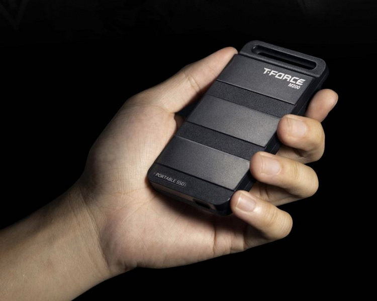 Designers of the T-Force M200 portable solid state drive took inspiration from the design of the eponymous sniper rifle