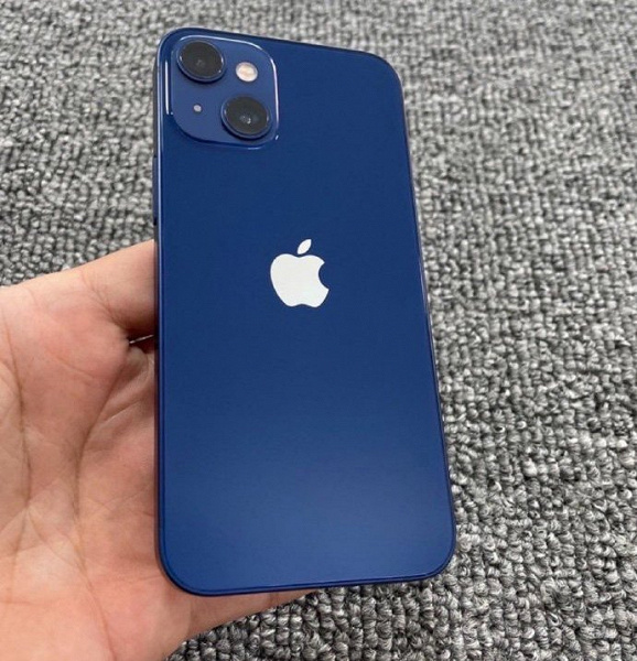 Так выглядит iPhone 13 mini вживую