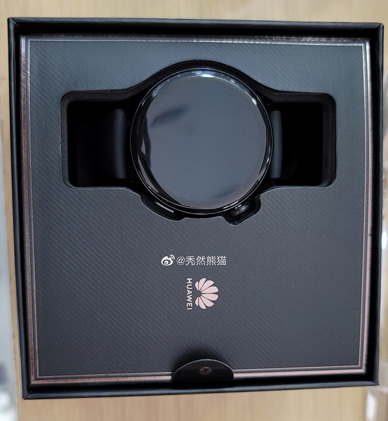 Умные часы Huawei Watch 3 сфотографировали в магазине за пару часов до официального анонса