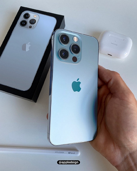 iPhone 13 Pro in a new color was first shown in a live photo