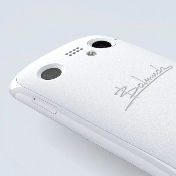Interesting compact 4.9-inch Balmuda smartphone was removed from sale, the company's shares collapsed