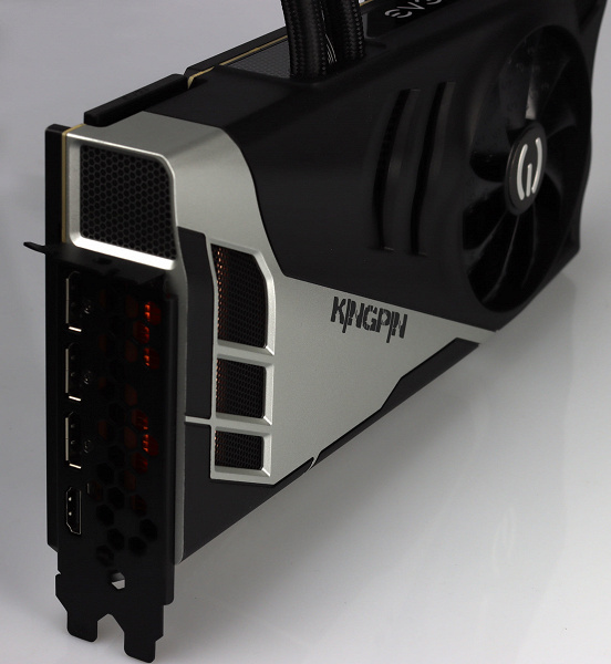 Когда обычной RTX 3090 Ti мало. Опубликованы первые фотографии видеокарты EVGA GeForce RTX 3090 Ti Kingpin