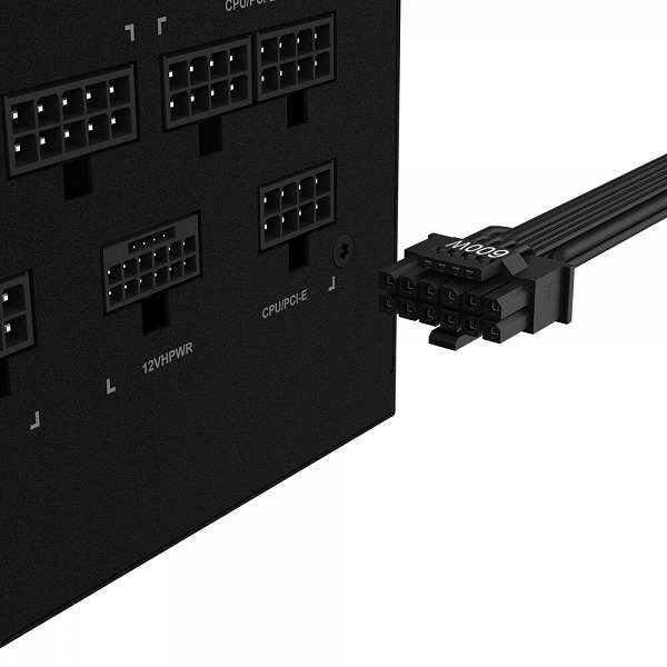 Блок питания Gigabyte UD1000GM PCIE 5.0 имеет 16-контактный разъем для новейших видеокарт