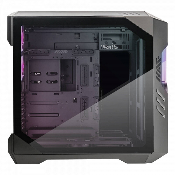 Up to eighteen fans can be installed in the Cooler Master HAF 700 EVO case 