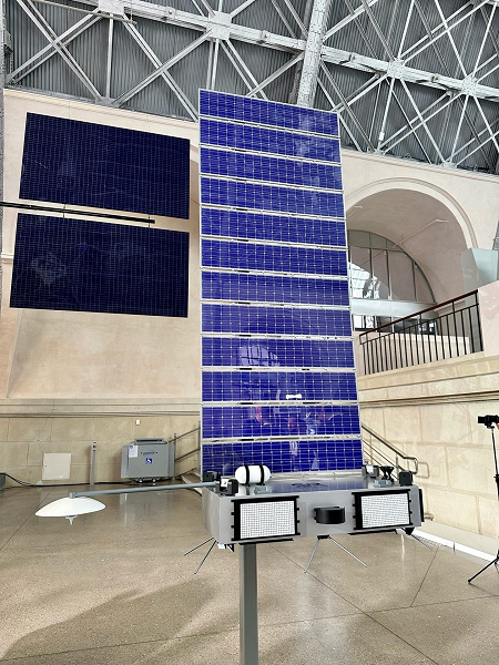 Russia will have its own Starlink. The private domestic company SR Space presented the SR NET satellite, 96 such devices will provide constant Internet access throughout the Russian Federation