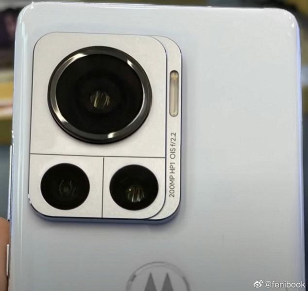 Motorola Frontier с 200-мегапиксельной камерой Samsung и диафрагмой F/2,2 впервые показали вживую