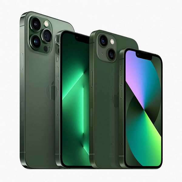 Новейший iPhone 13 Pro Alpine Green приехал в Россию благодаря параллельному импорту. Смартфон уже можно купить на Ozon, скоро он появится в «Связном» и «М.Видео»