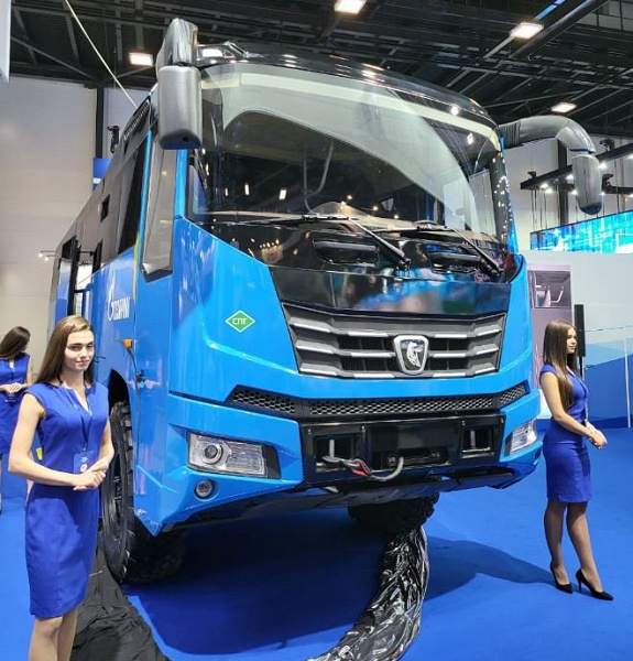 290 PS, „Automatik“, Allradantrieb und modernes Design. KamAZ präsentierte ein geländegängiges Fahrzeug für Gazprom
