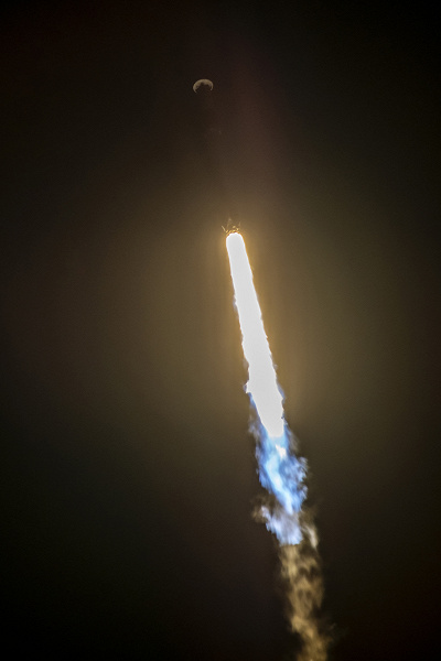 SpaceX успешно осуществила 80-й орбитальный запуск за 2023 год: видео и фото