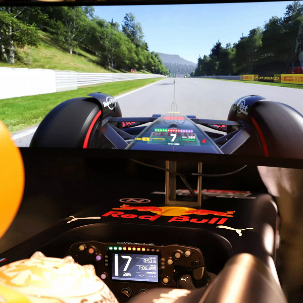 Болид «Формулы-1» без колёс за $120 тыс. Представлен гоночный симулятор Oracle Red Bull Racing RB18