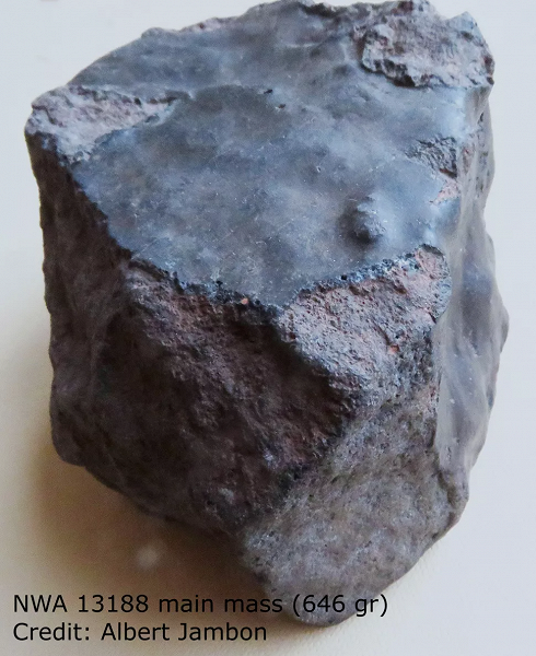 Улетел с Земли и потом вернулся из космоса: учёные обнаружили первый в своём роде метеорит-бумеранг 
