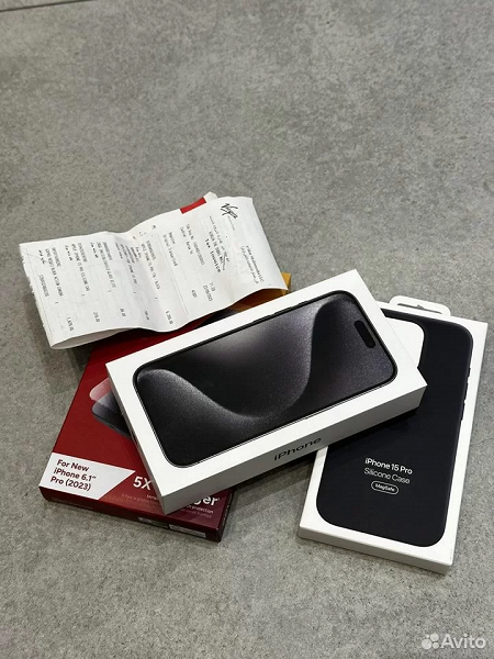 Операторам и ретейлерам пока не завезли, а на «Авито» уже есть. Цена iPhone 15 в России «вот прямо сейчас»