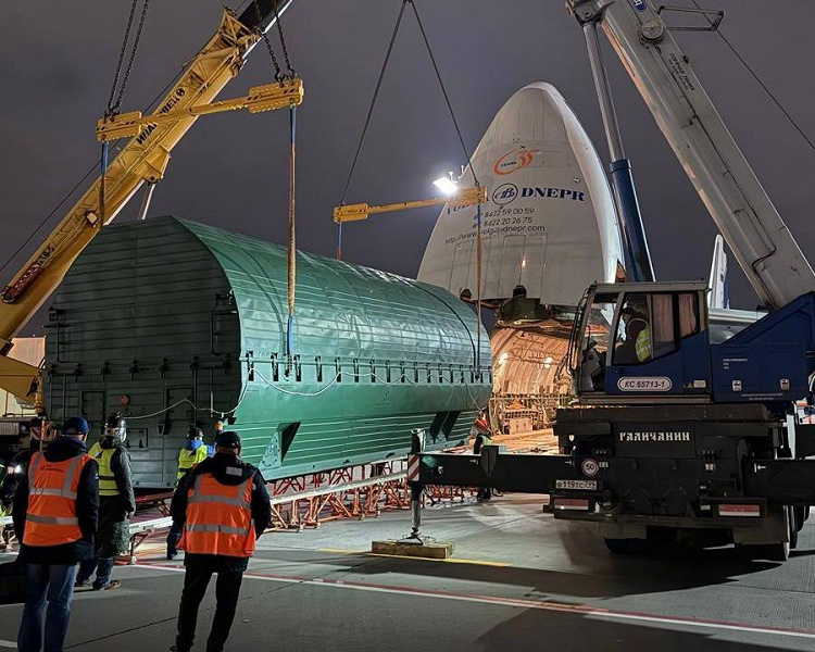 Новый метеоспутник «Электро-Л» прибыл на Байконур