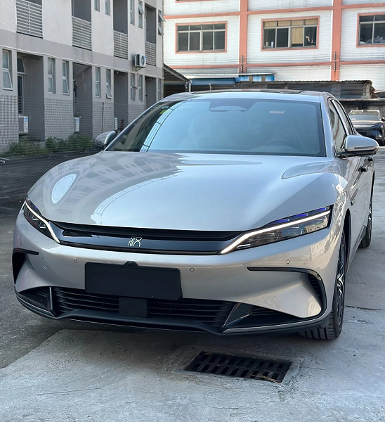 Расход всего 3,5 л или 10,6 кВтч на 100 км и система стабилизации при разрыве шин. Новый седан BYD Han получит интересные улучшения