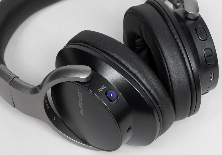 Левая чашка