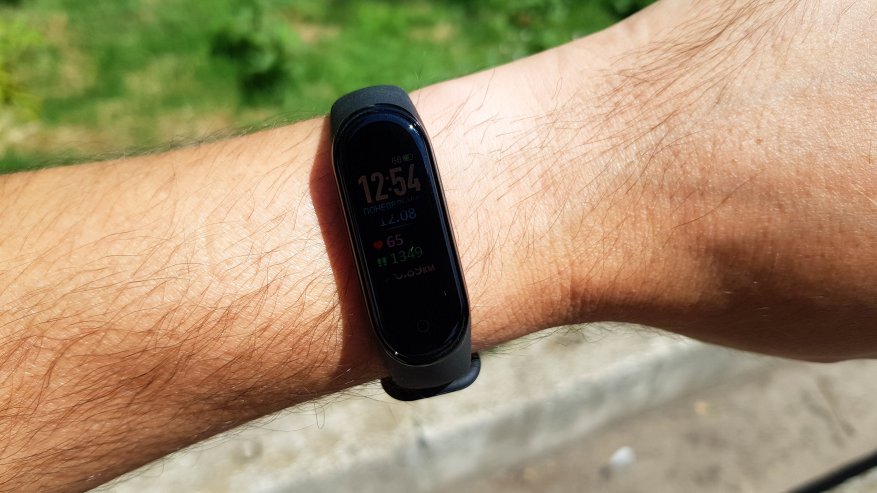 TomTop: Обзор Xiaomi Mi Band 4: эволюция или революция? Сравнение с Mi Band 3 и Mi Band 2