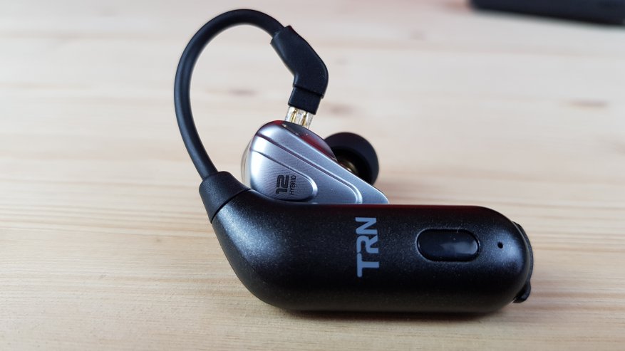 TRN BT20S: Được làm bằng tai nghe Bluetooth có dây 9