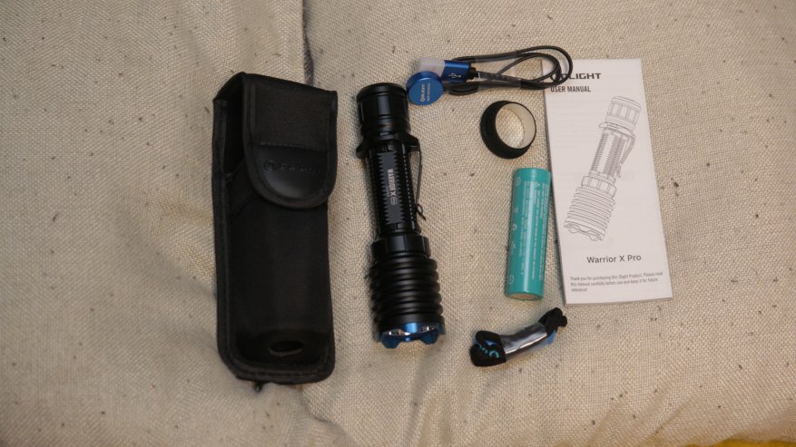 Мощный подствольный фонарь Olight Warrior X Pro: 2250 люмен и аккумулятор формата 21700