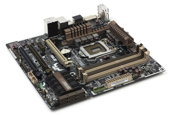 Внешний вид материнской платы ASUS Gryphon Z87