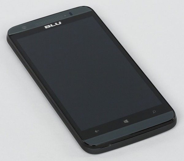 Внешний вид BLU Win HD LTE