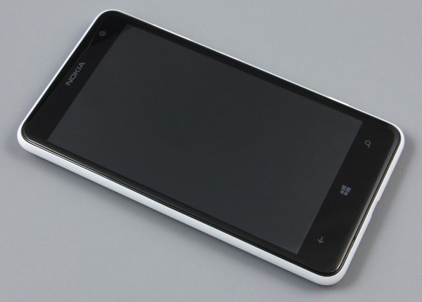 Внешний вид Nokia Lumia 625