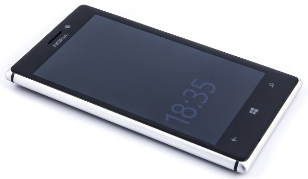 Внешний вид Nokia Lumia 925