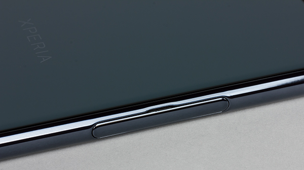 обзор смартфона Sony Xperia XZ Premium