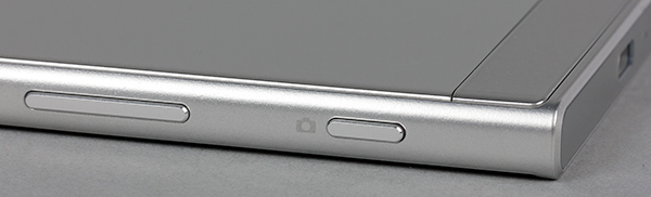 Смартфон Sony Xperia XZ