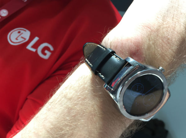 LG G Watch Urbane на Mobile World Congress 2015