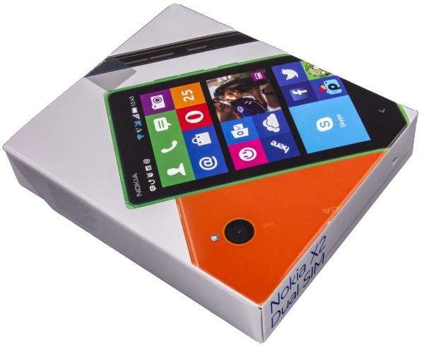 Коробка смартфона Nokia X2