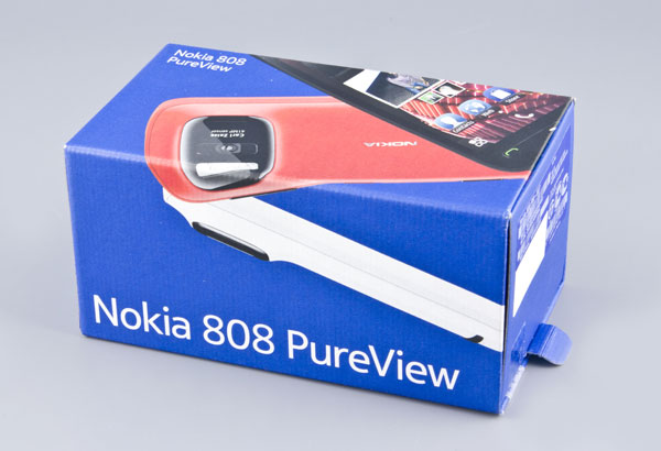 Коробка смартфона Nokia 808 PureView