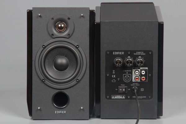 Внешний вид Edifier R1800TIII