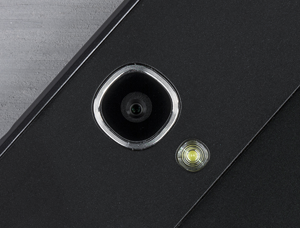 Дизайн планшета Alcatel OneTouch Hero 8