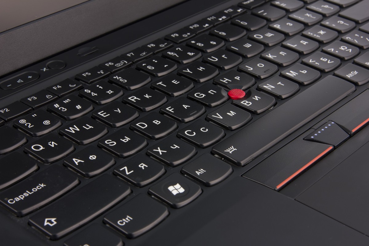 Запуск ноутбука леново. Клавиатура ноутбука леново THINKPAD x1 Carbon. Кнопка для клавиатуры Lenovo x1 Carbon. Клавиатуры на ноутбуке леново 81dc. Ноутбук леново с красной кнопкой на клавиатуре.