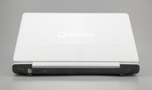Ноутбук Toshiba Qosmio F750 с 3D-экраном