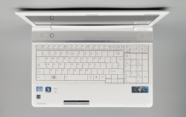 Ноутбук Toshiba Qosmio F750 с 3D-экраном
