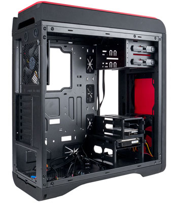 Вид на шасси справа AeroCool DS 200