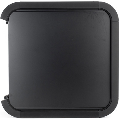 Вид сбоку корпуса Bitfenix Survivor