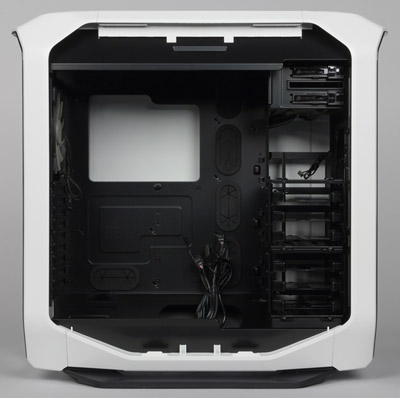 Вид на шасси слева